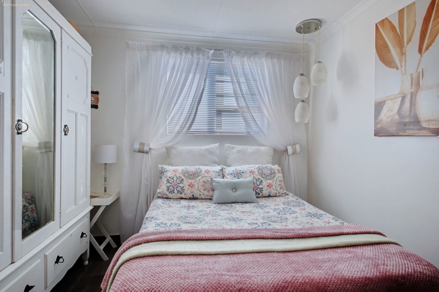 2 Bedroom Property for Sale in Azalea Park Eastern Cape